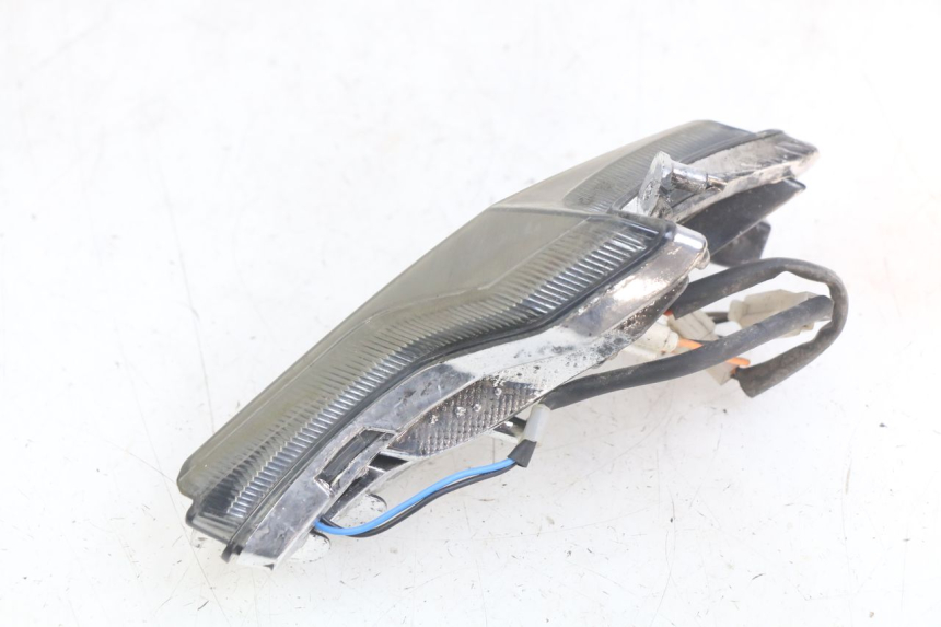 photo de CLIGNOTANTE ANTERIORE SINISTRA EASY WATTS E-OPAI 1 (2019 - 2024) - Stato della superficie e materiale