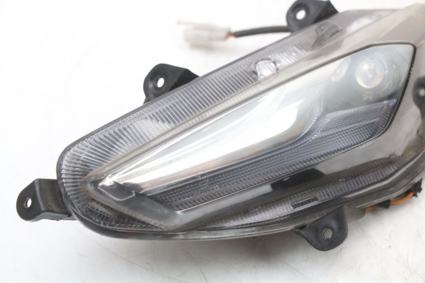 photo de CLIGNOTANTE ANTERIORE SINISTRA JM MOTORS EVOLIS 4T 50 (2018 - 2022) - Altra angolazione