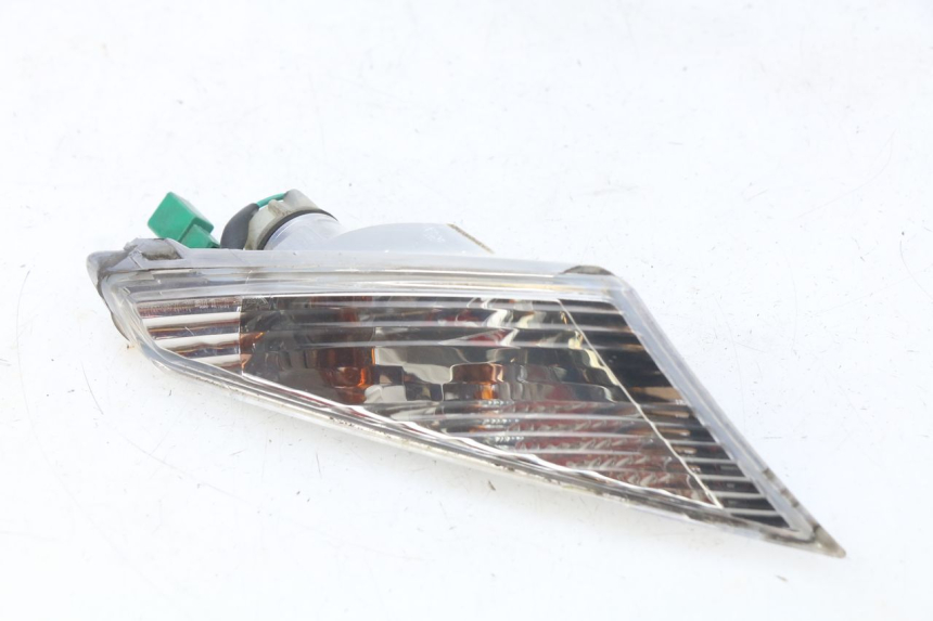 photo de CLIGNOTANTE ANTERIORE SINISTRA PEUGEOT GEOPOLIS 400 (2007 - 2013) - Altra angolazione