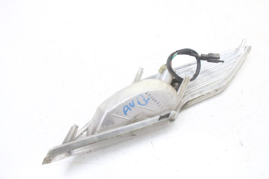 photo de CLIGNOTANTE ANTERIORE SINISTRA KYMCO DINK 4T 50 (2007 - 2018) - Stato della superficie e materiale