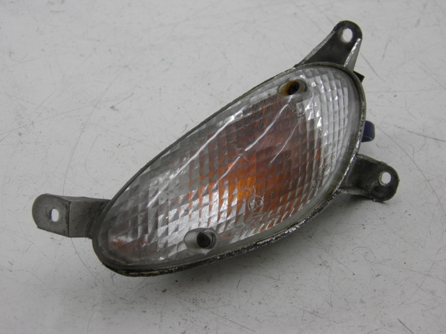 photo de FANALE ANTERIORE SINISTRO KYMCO SPACER 50 (1998 - 2009) - Primo piano tecnico