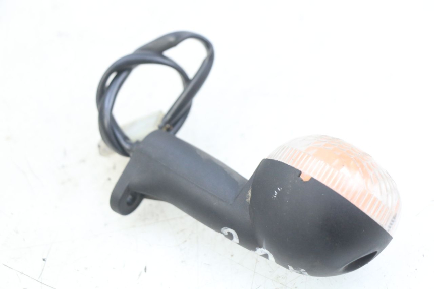 photo de CLIGNOTANTE ANTERIORE SINISTRA PEUGEOT LUDIX 50 (2005 - 2007) - Zoom sullo stato d'uso