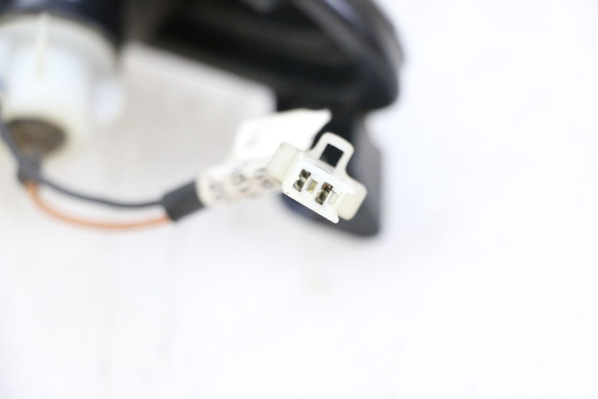 photo de CLIGNOTANTE ANTERIORE SINISTRA YAMAHA NEOS NEO'S 4T 50 (2008 - 2016) - Zoom sullo stato d'uso