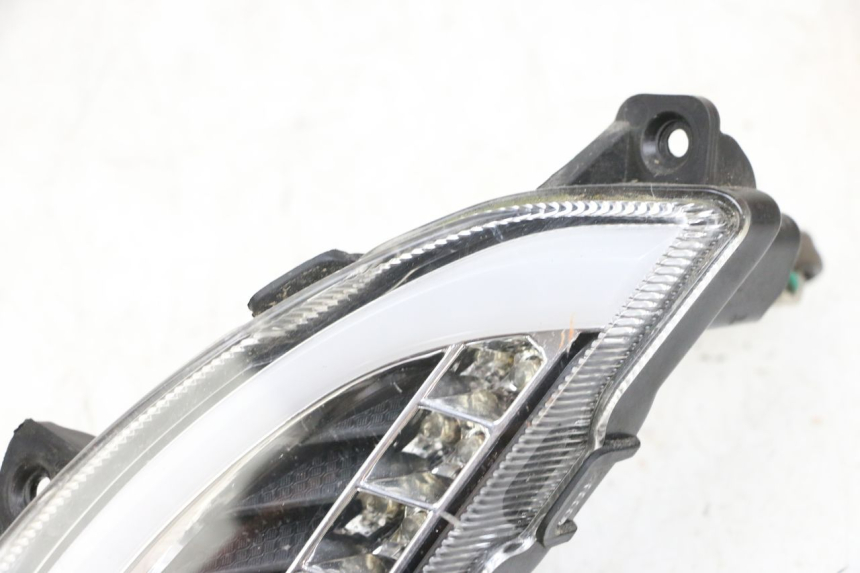 photo de FRECCE SINISTRO ANTERIORE JM MOTORS OLDIES GT 4T 50 (2018 - 2025) - Dettagli dei punti di fissaggio