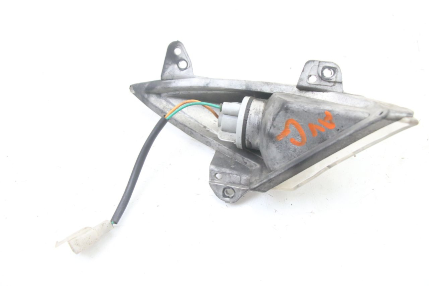 photo de CLIGNOTANTE ANTERIORE SINISTRA PEUGEOT CITYSTAR 125 (2011 - 2017) - Altra angolazione