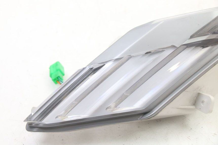 photo de FRECCE SINISTRO ANTERIORE PEUGEOT TWEET 4T 50 (2023 - 2025) - Dettaglio del componente