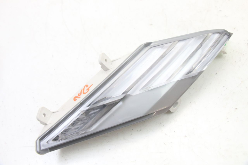 photo de FRECCE SINISTRO ANTERIORE PEUGEOT TWEET 4T 50 (2023 - 2025) - Primo piano tecnico