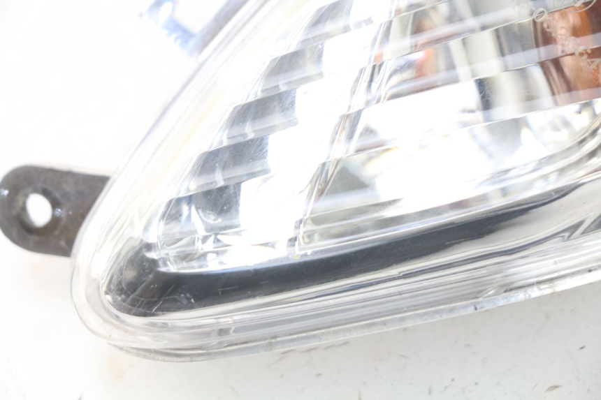 photo de FANALE ANTERIORE SINISTRO JM MOTORS SANTANA 50 (2014 - 2023) - Dettagli dei punti di fissaggio