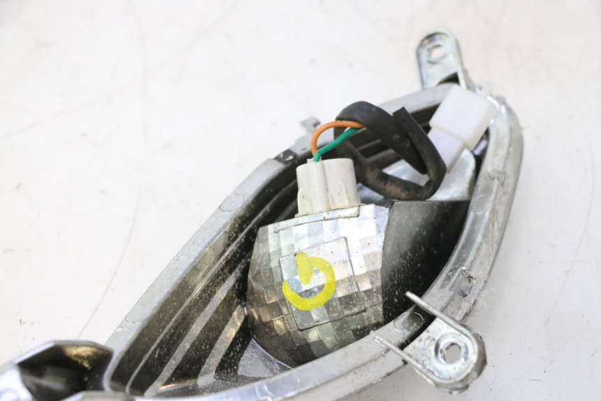 photo de FANALE ANTERIORE SINISTRO JM MOTORS SANTANA 50 (2014 - 2023) - Zoom sullo stato d'uso