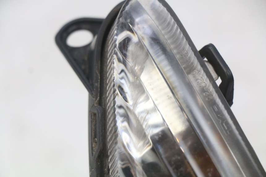 photo de CLIGNOTANTE ANTERIORE SINISTRA SUZUKI SIXTEEN 125 (2008 - 2010) - Dettaglio del componente