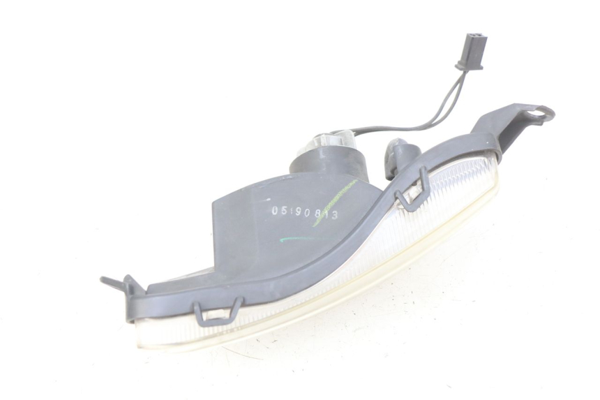 photo de CLIGNOTANTE ANTERIORE SINISTRA SUZUKI SIXTEEN 125 (2008 - 2010) - Primo piano tecnico