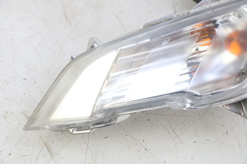 photo de CLIGNOTANTE ANTERIORE SINISTRA PEUGEOT TWEET 4T 50 (2018 - 2022) - Altra angolazione