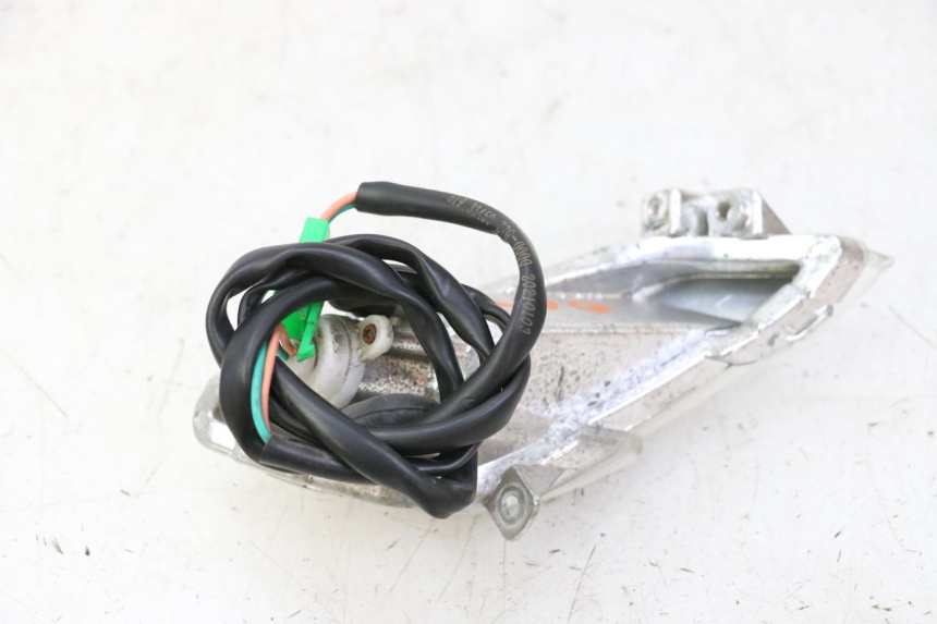 photo de FRECCE SINISTRO ANTERIORE PEUGEOT TWEET PRO CARGO 50 (2018 - 2022) - Dettagli dei punti di fissaggio