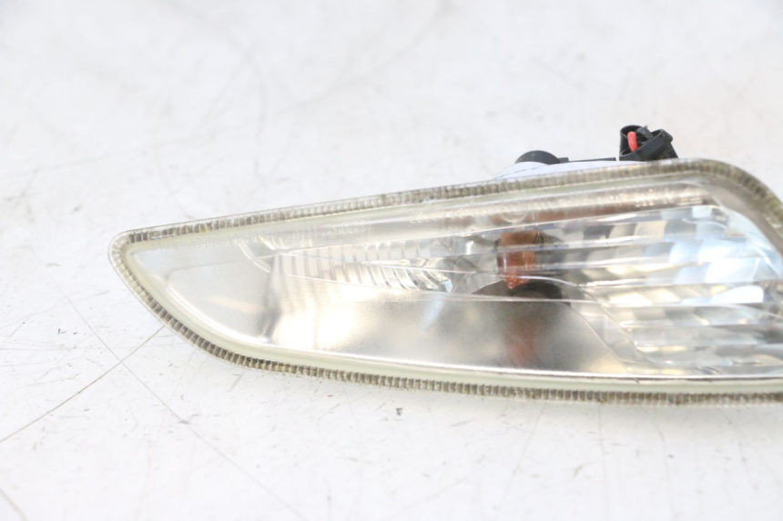 photo de CLIGNOTANTE ANTERIORE SINISTRA PIAGGIO VESPA PRIMAVERA 2T 50 (2013 - 2018) - Altra angolazione