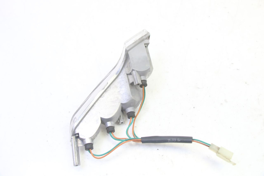 photo de CLIGNOTANTE ANTERIORE SINISTRA PEUGEOT VIVACITY NEW 4T 50 (2008 - 2017) - Altra angolazione