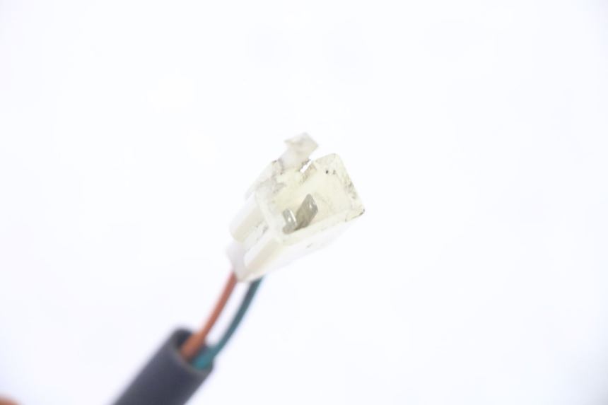 photo de CLIGNOTANTE ANTERIORE SINISTRA PEUGEOT VIVACITY NEW 4T 50 (2008 - 2017) - Dettagli dei punti di fissaggio