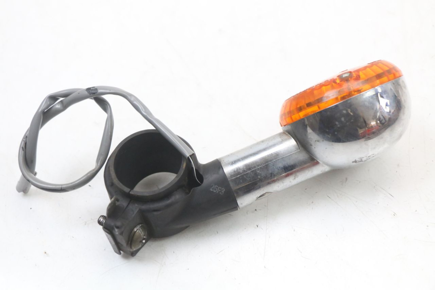 photo de FRECCE SINISTRO ANTERIORE SUZUKI VL INTRUDER 125 (2004 - 2007) - Altra angolazione