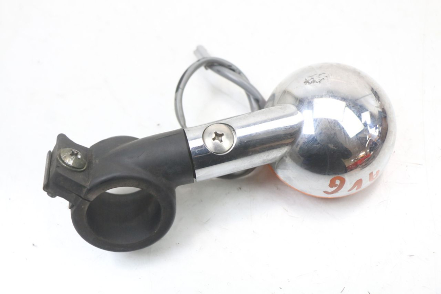 photo de FRECCE SINISTRO ANTERIORE SUZUKI VL INTRUDER 125 (2004 - 2007) - Primo piano tecnico