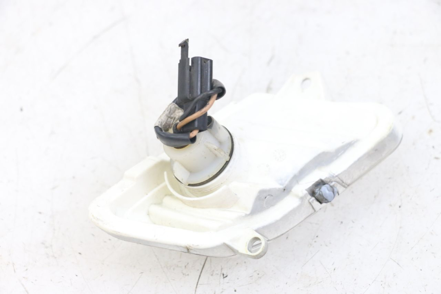 photo de CLIGNOTANTE ANTERIORE SINISTRA YAMAHA XMAX X-MAX 125 (2006 - 2009) - Altra angolazione