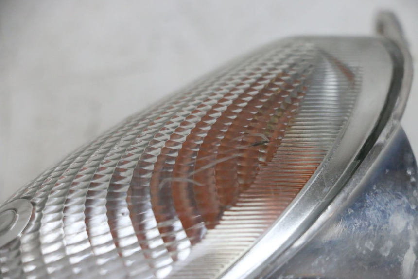 photo de FRECCE SINISTRO ANTERIORE YAMAHA YP MAJESTY 125 (2002 - 2006) - Primo piano tecnico