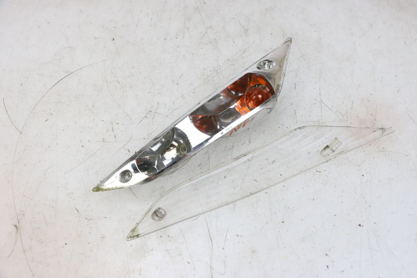photo de CLIGNOTANTE ANTERIORE SINISTRA PIAGGIO ZIP 2T 50 (2009 - 2019) - Primo piano tecnico