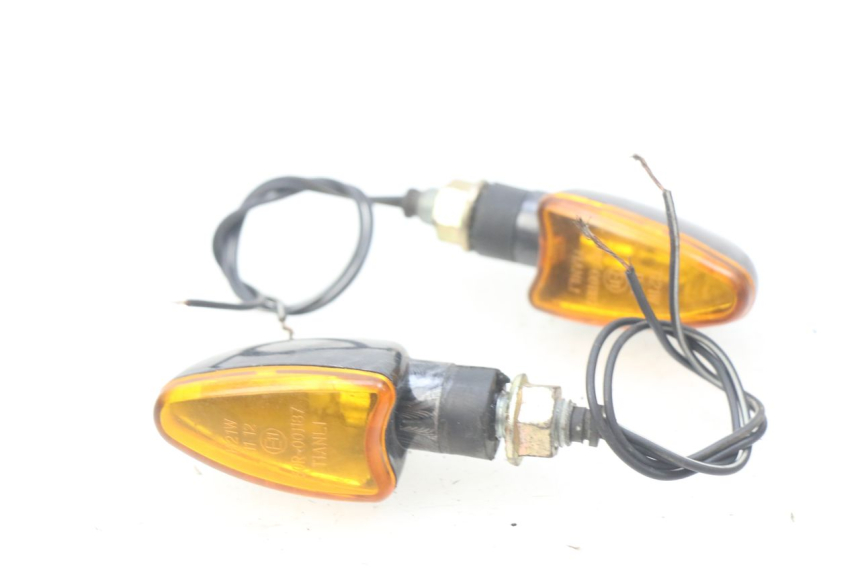 photo de FANALE ANTERIORE PEUGEOT LUDIX 50 (2008 - 2017) - Vista d'insieme del prodotto