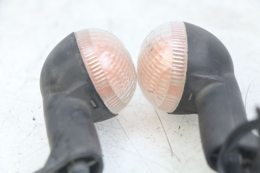 photo de FANALE ANTERIORE PEUGEOT LUDIX 50 (2005 - 2007) - Zoom sullo stato d'uso