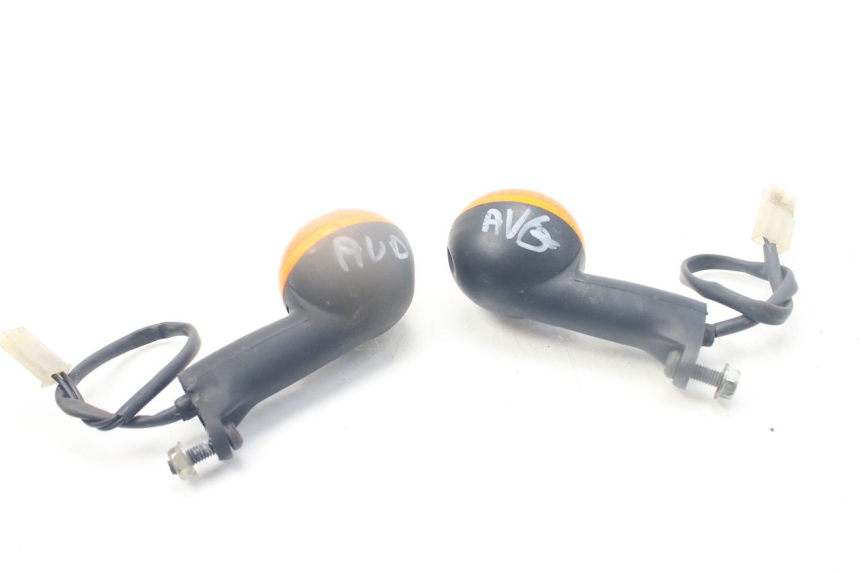 photo de FANALE ANTERIORE PEUGEOT LUDIX SNAKE 2T 50 (2004 - 2014) - Primo piano tecnico