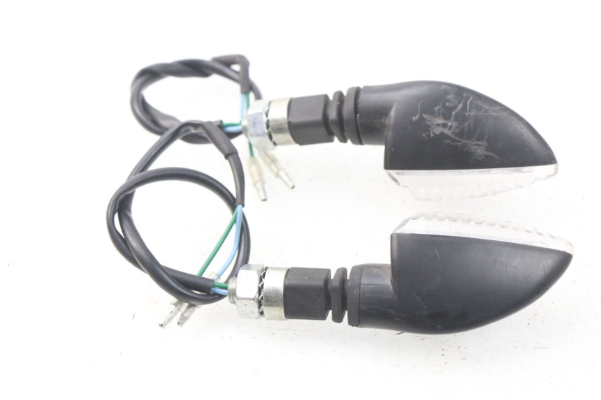 photo de FRECCE ANTERIORE PEUGEOT METROPOLIS 400 (2017 - 2020) - Altra angolazione