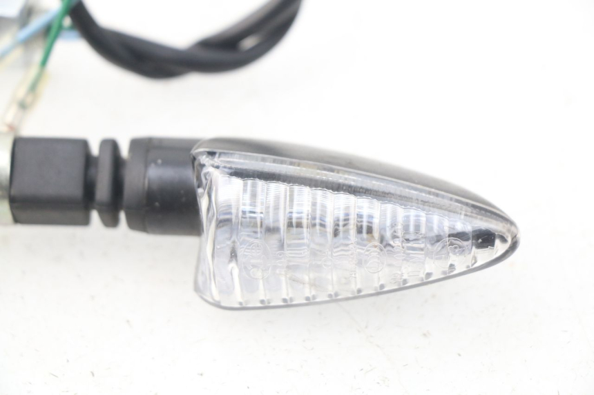 photo de FRECCE ANTERIORE PEUGEOT METROPOLIS 400 (2017 - 2020) - Vista d'insieme del prodotto