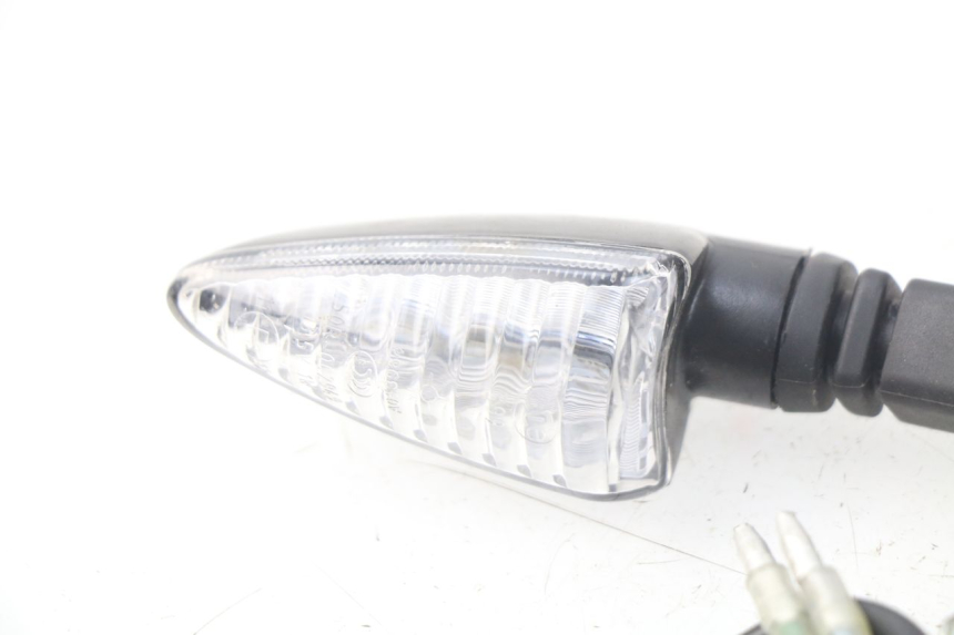 photo de FRECCE ANTERIORE PEUGEOT METROPOLIS 400 (2017 - 2020) - Dettagli dei punti di fissaggio