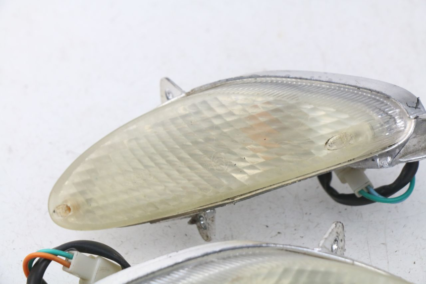 photo de FANALE ANTERIORE VASTRO R-ONE 4T 50 (2014 - 2022) - Zoom sullo stato d'uso