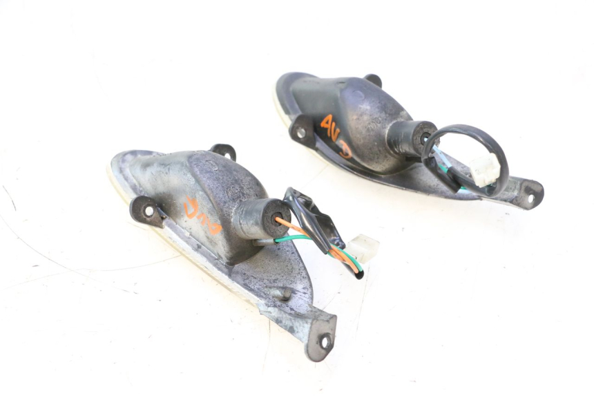 photo de CLIGNOTANTE ANTERIORE TNT MOTOR ROMA 10' 2T 50 (2011 - 2018) - Dettagli dei punti di fissaggio