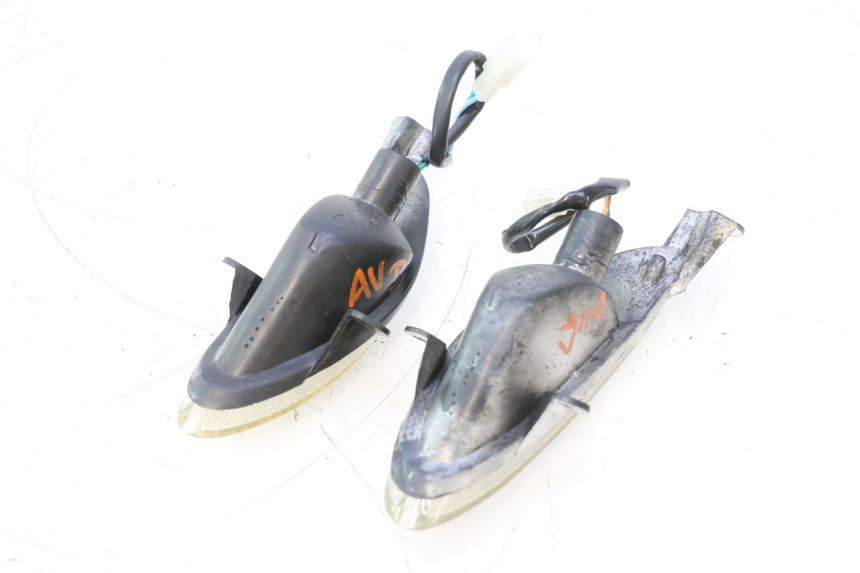 photo de CLIGNOTANTE ANTERIORE TNT MOTOR ROMA 10' 2T 50 (2011 - 2018) - Stato della superficie e materiale