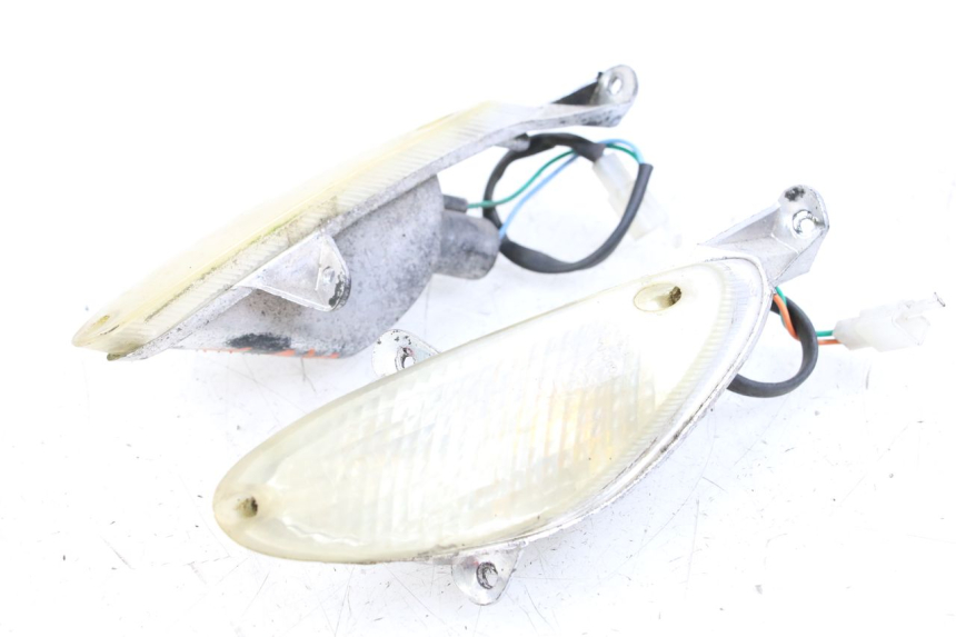 photo de CLIGNOTANTE ANTERIORE TNT MOTOR ROMA 10' 4T 50 (2007 - 2018) - Dettagli dei punti di fissaggio