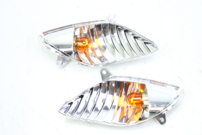 photo de FANALE ANTERIORE APRILIA SR R 2T LC 50 (2018 - 2021) - Dettaglio del componente