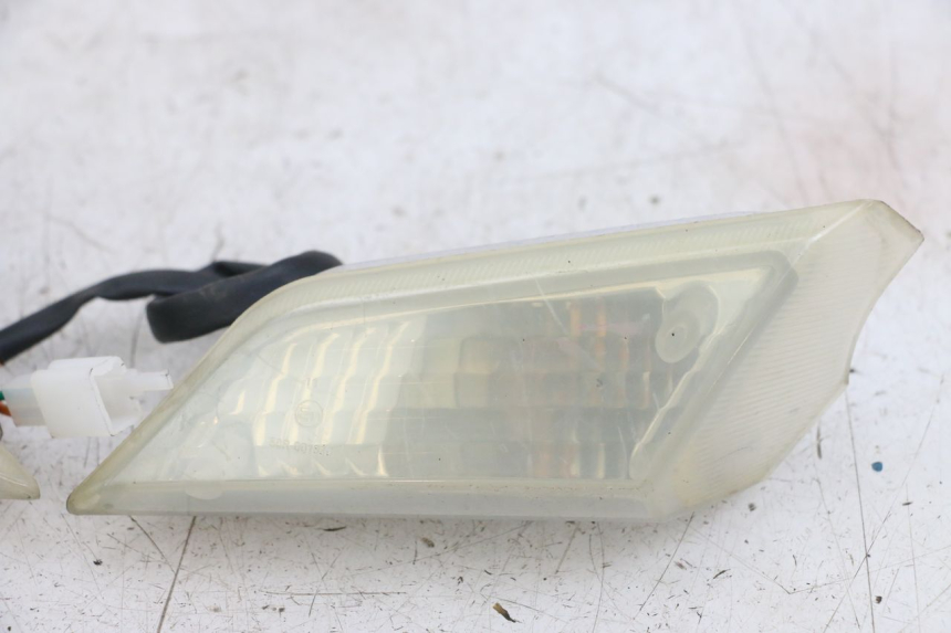 photo de FANALE ANTERIORE VASTRO STREET X 4T 50 (2016 - 2021) - Dettagli dei punti di fissaggio