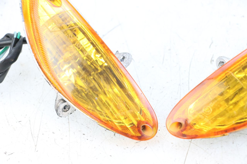 photo de FANALE ANTERIORE BAOTIAN TRAVEL SPIRIT 50 (2010 - 2012) - Dettagli dei punti di fissaggio