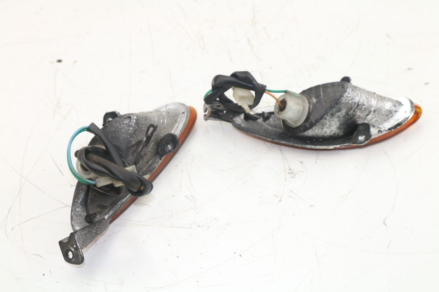 photo de FANALE ANTERIORE ROADSIGN WALLABY 50 (2009 - 2014) - Dettagli dei punti di fissaggio