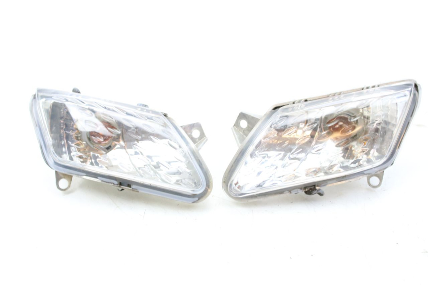 photo de CLIGNOTANTE ANTERIORE YAMAHA XMAX X-MAX 125 (2006 - 2009) - Dettaglio del componente