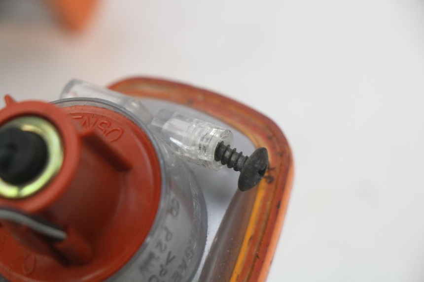 photo de CLIGNOTANTE ANTERIORE SUZUKI XF FREEWIND 650 (1997 - 2003) - Dettaglio del componente