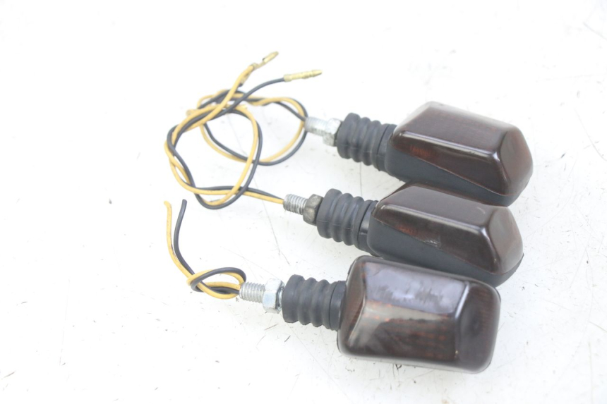 photo de FRECCE ANTERIORE YAMAHA XJN DIVERSION 600 (2000 - 2003) - Primo piano tecnico