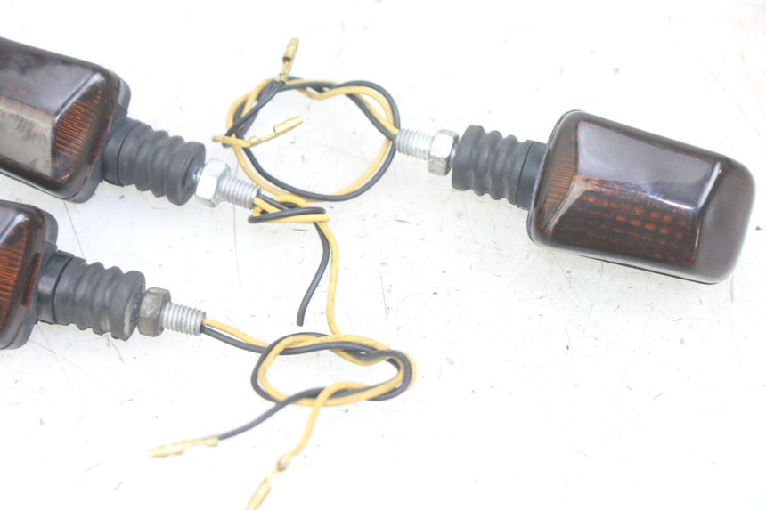 photo de FRECCE ANTERIORE YAMAHA XJN DIVERSION 600 (2000 - 2003) - Dettagli dei punti di fissaggio