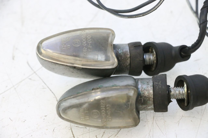 photo de FRECCE ANTERIORE YAMAHA XJR 1300 (1998 - 2002) - Dettagli dei punti di fissaggio