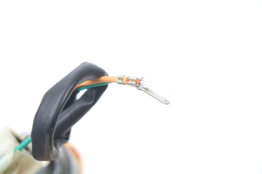 photo de FANALE ANTERIORE KINROAD XT T-8 125 (2006 - 2006) - Primo piano tecnico