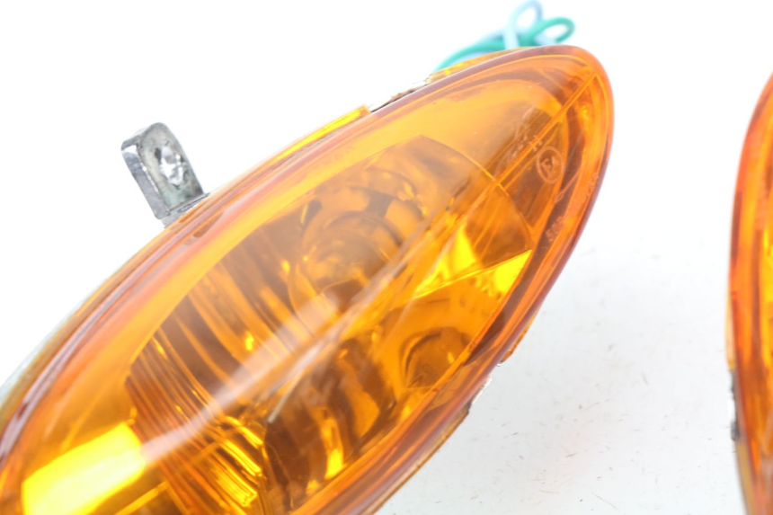 photo de FANALE ANTERIORE KINROAD XT T-8 125 (2006 - 2006) - Marcature e riferimenti originali