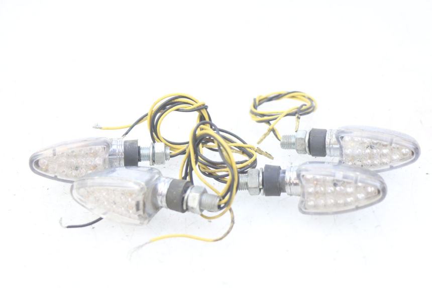 photo de FANALE ANTERIORE KAWASAKI ZEPHYR 1100 ( - 1995) - Vista principale