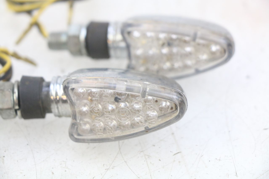 photo de FANALE ANTERIORE KAWASAKI ZEPHYR 1100 ( - 1995) - Caratteristiche distintive