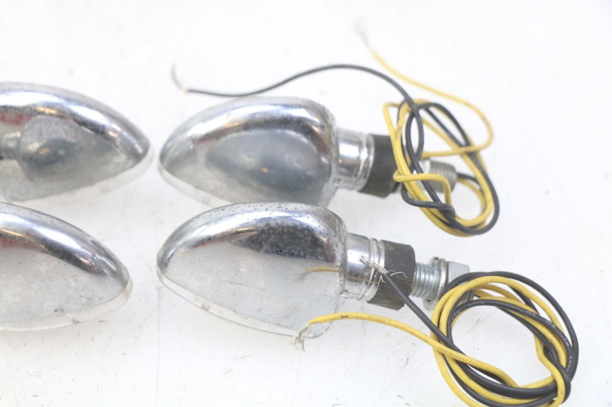 photo de FANALE ANTERIORE KAWASAKI ZEPHYR 1100 ( - 1995) - Primo piano tecnico