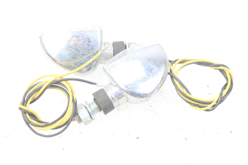 photo de FANALE ANTERIORE KAWASAKI ZEPHYR 1100 ( - 1995) - Stato della superficie e materiale